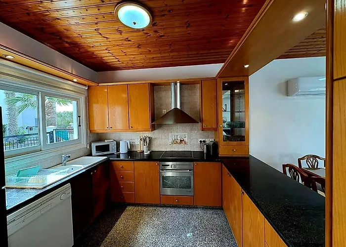 Solmare Villa Perivolia